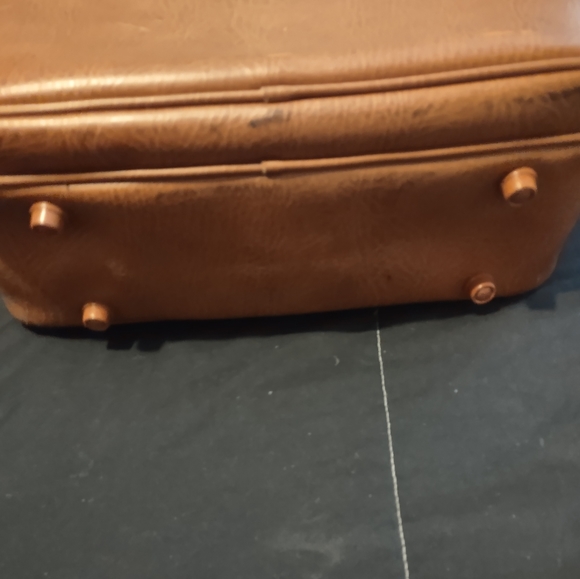Leather Travel Bag - Picture 7 of 7